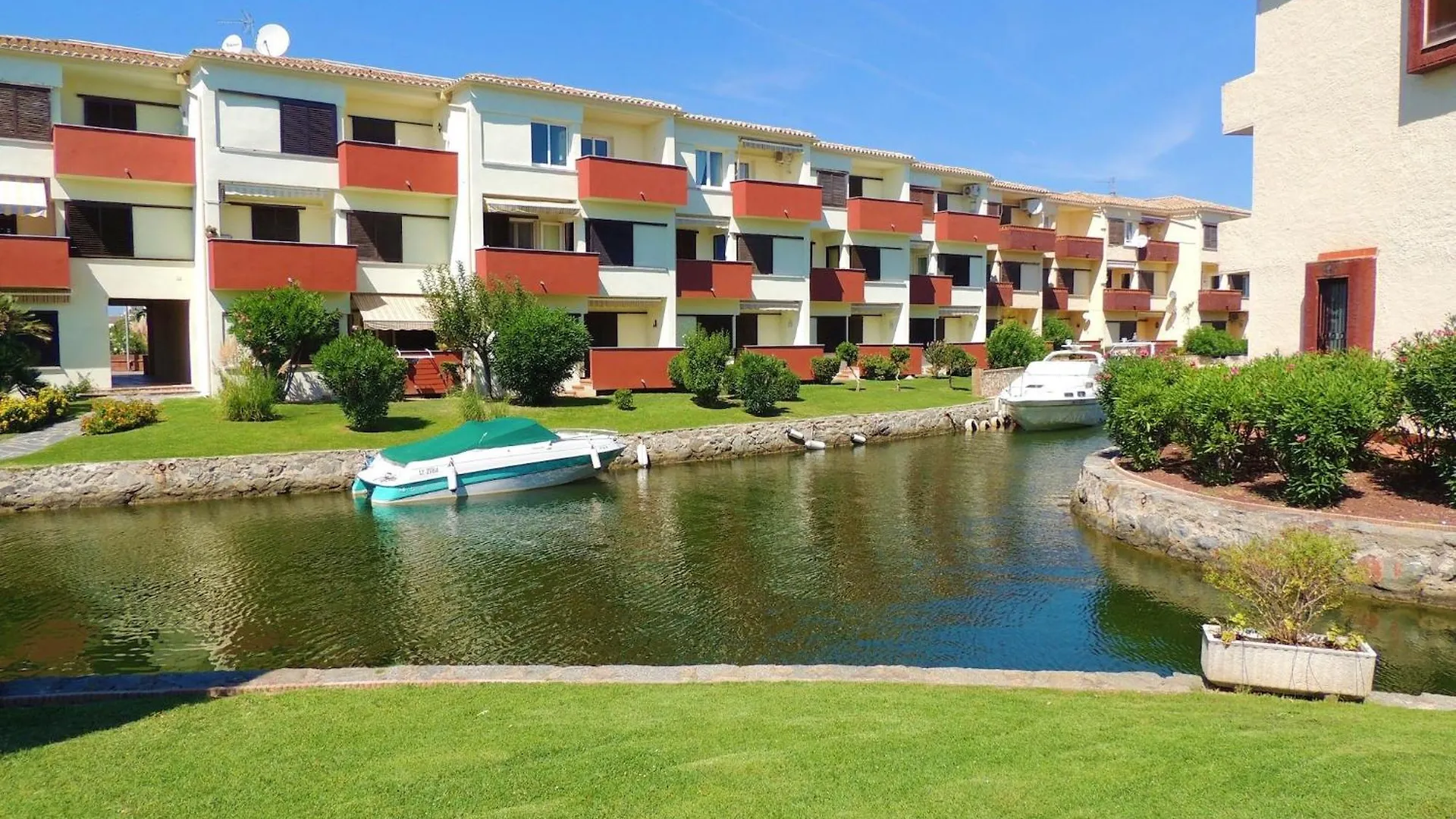 Great Apartment With View Empuriabrava