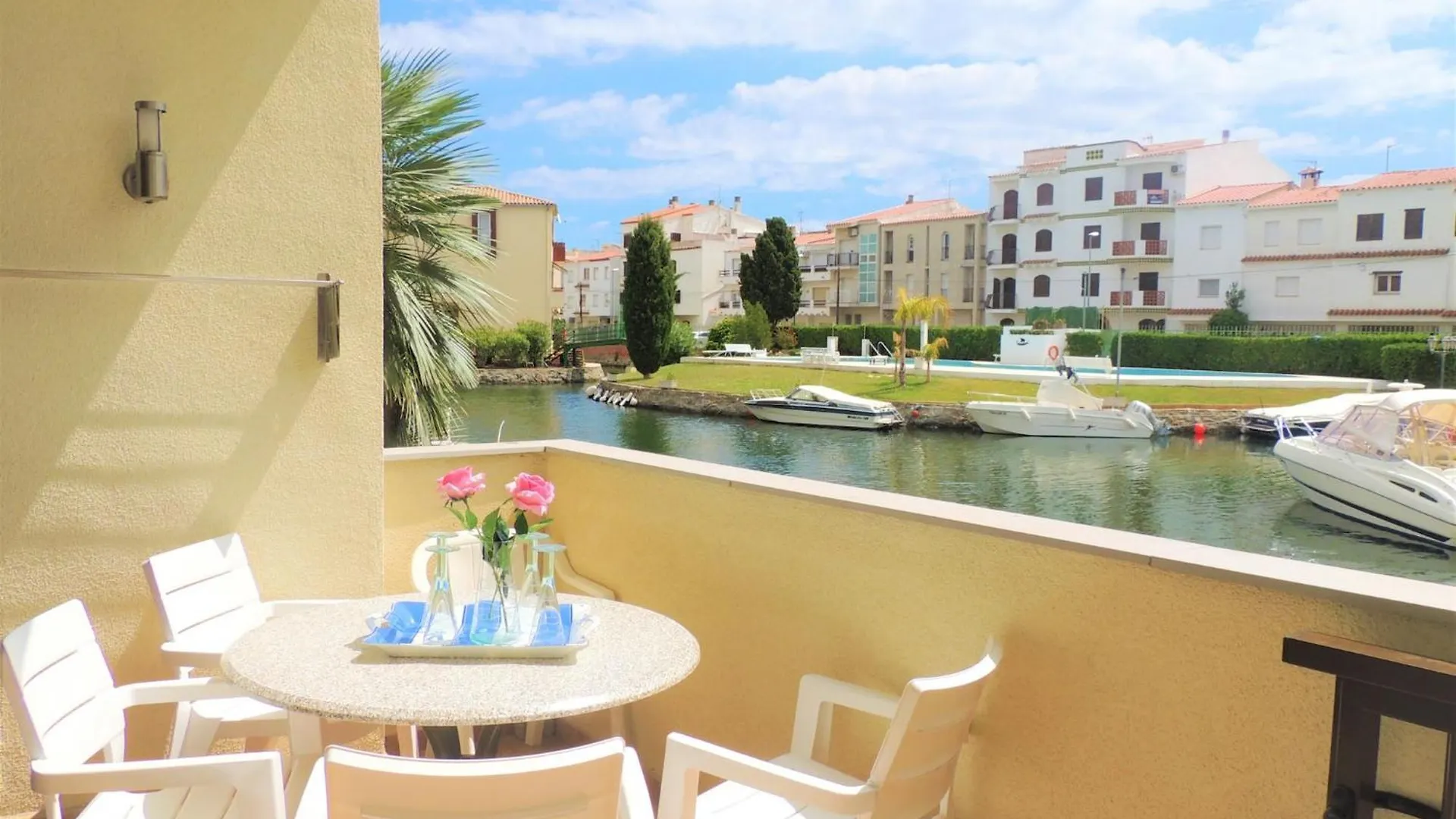 Great Apartment With View Empuriabrava